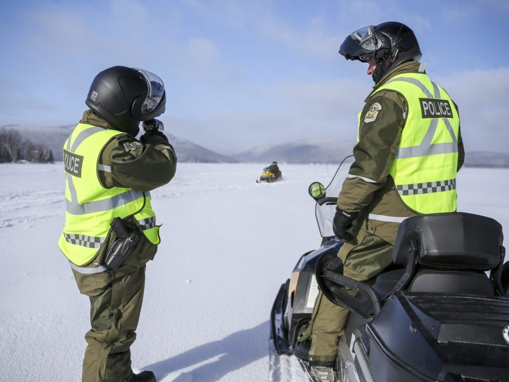 La SQ fait sentir sa présence dans les sentiers de motoneige