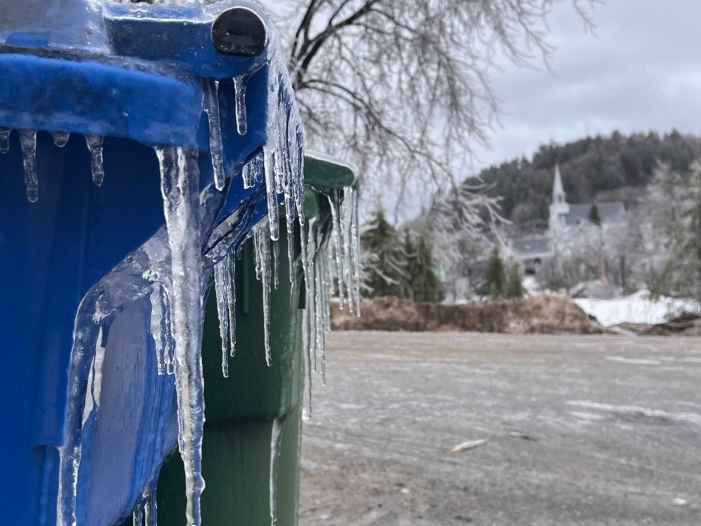 Verglas | De nombreuses pannes d’électricités en Outaouais