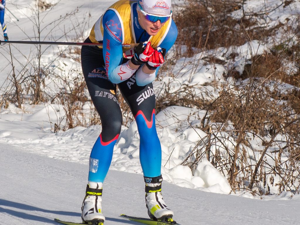 Anna Stewart de Nakkertok remporte sa deuxième médaille d’or à la Coupe Canne de Noël